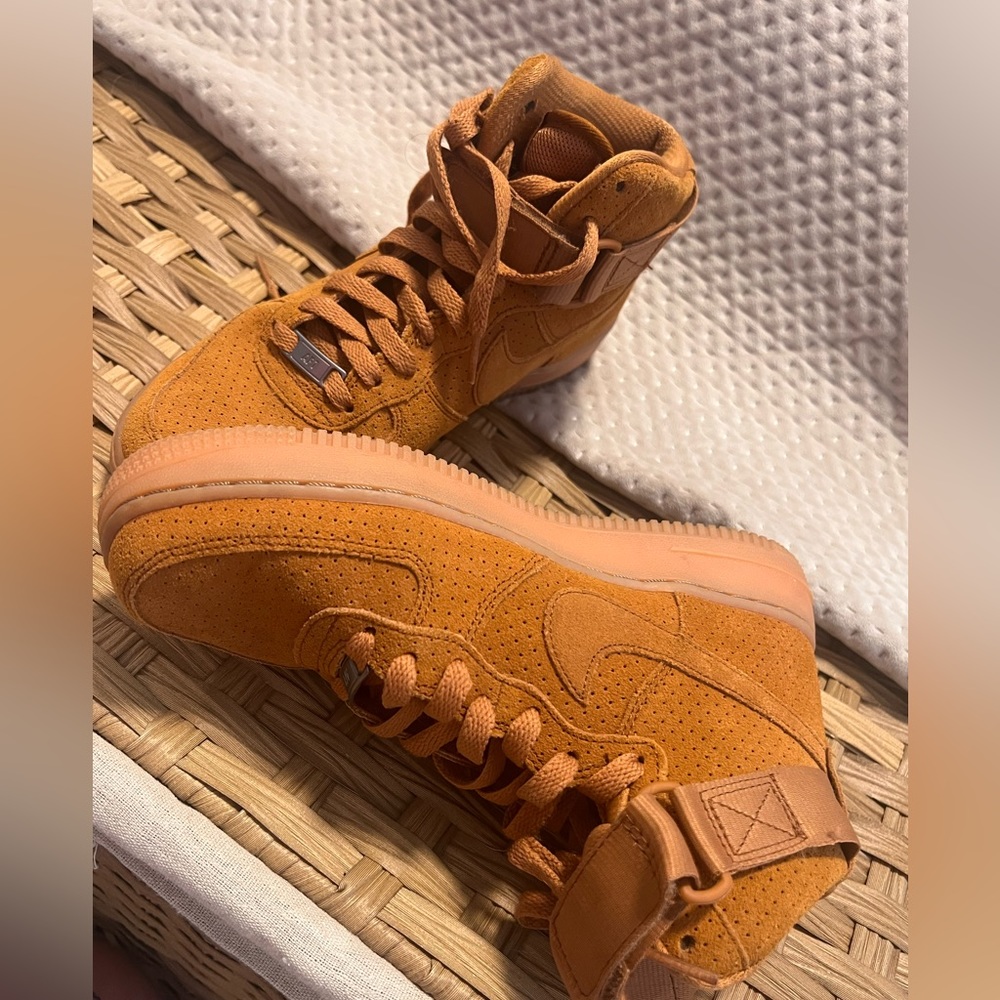 Nike limited Air Force 1 brown suede